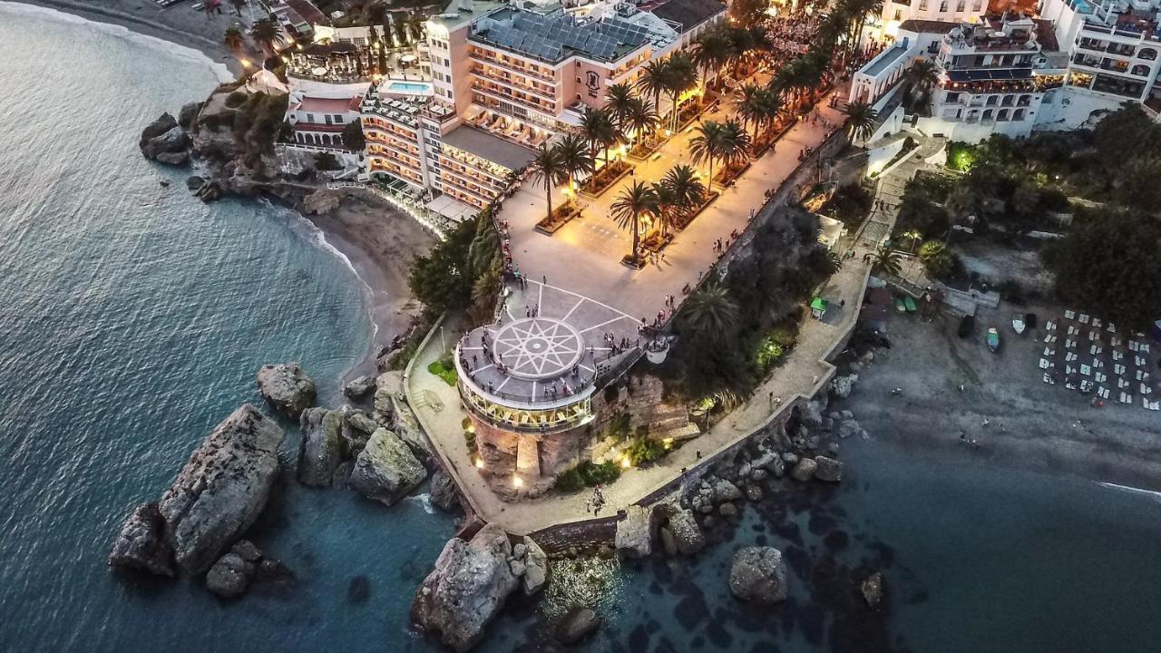Blue Horizon Luxury Apartment Nerja Exteriör bild