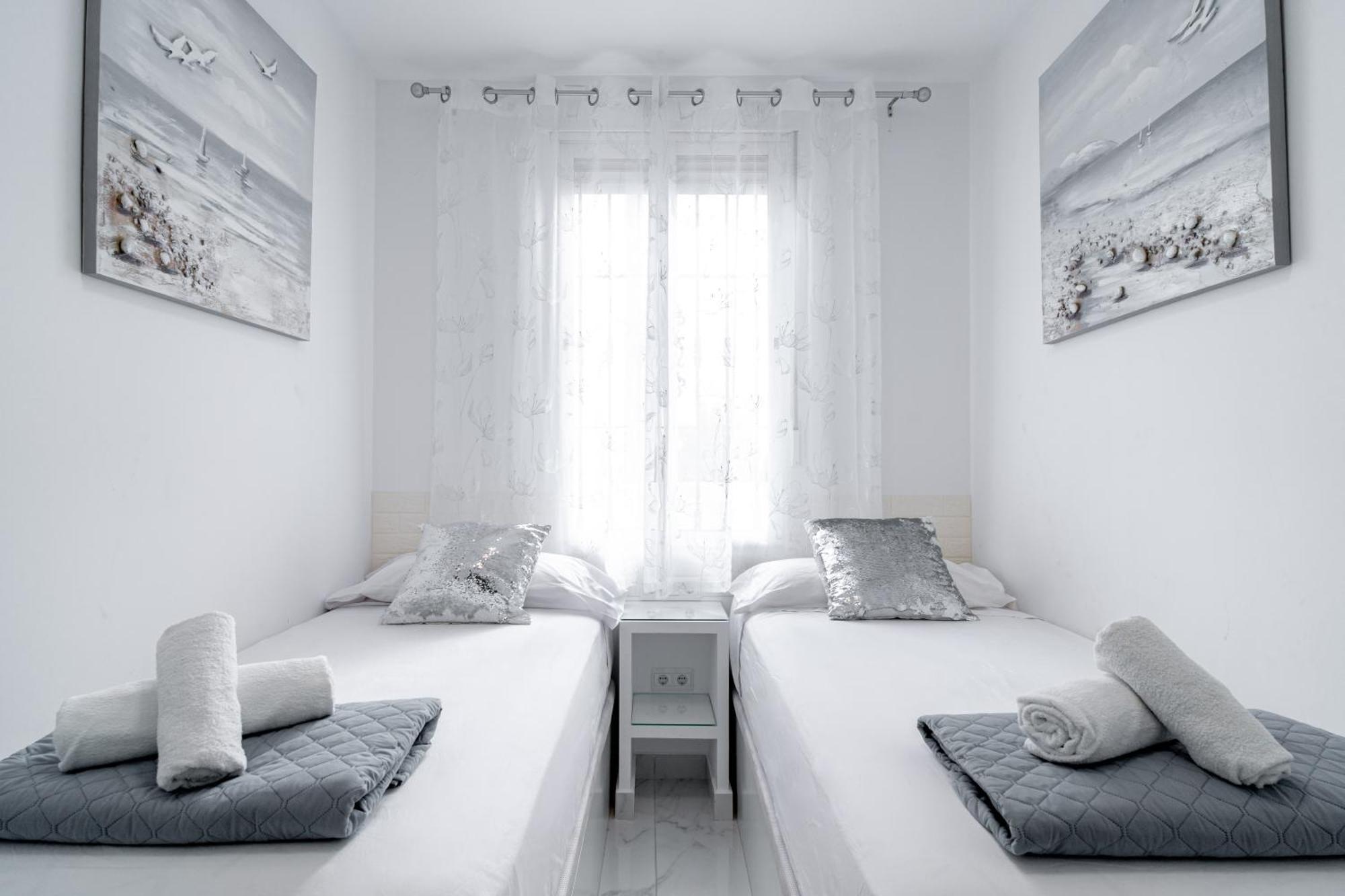 Blue Horizon Luxury Apartment Nerja Exteriör bild